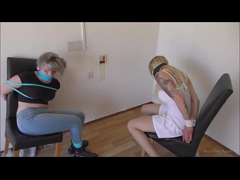 ❤️ Asılı / bağlanmış və ağzı bağlanmış / çətinlik içində olan qız ️ Porn video az.chengchengsm4.top ❌❤